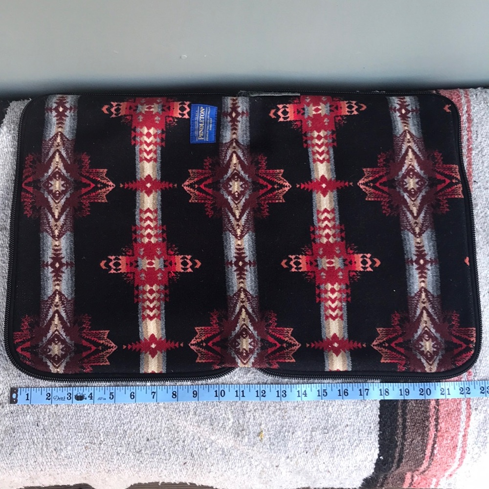 Pendleton wool laptop case - Picture 4 of 7